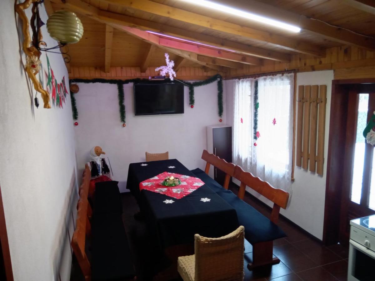 Holiday Guest House Kemo Sapareva Banya Luaran gambar