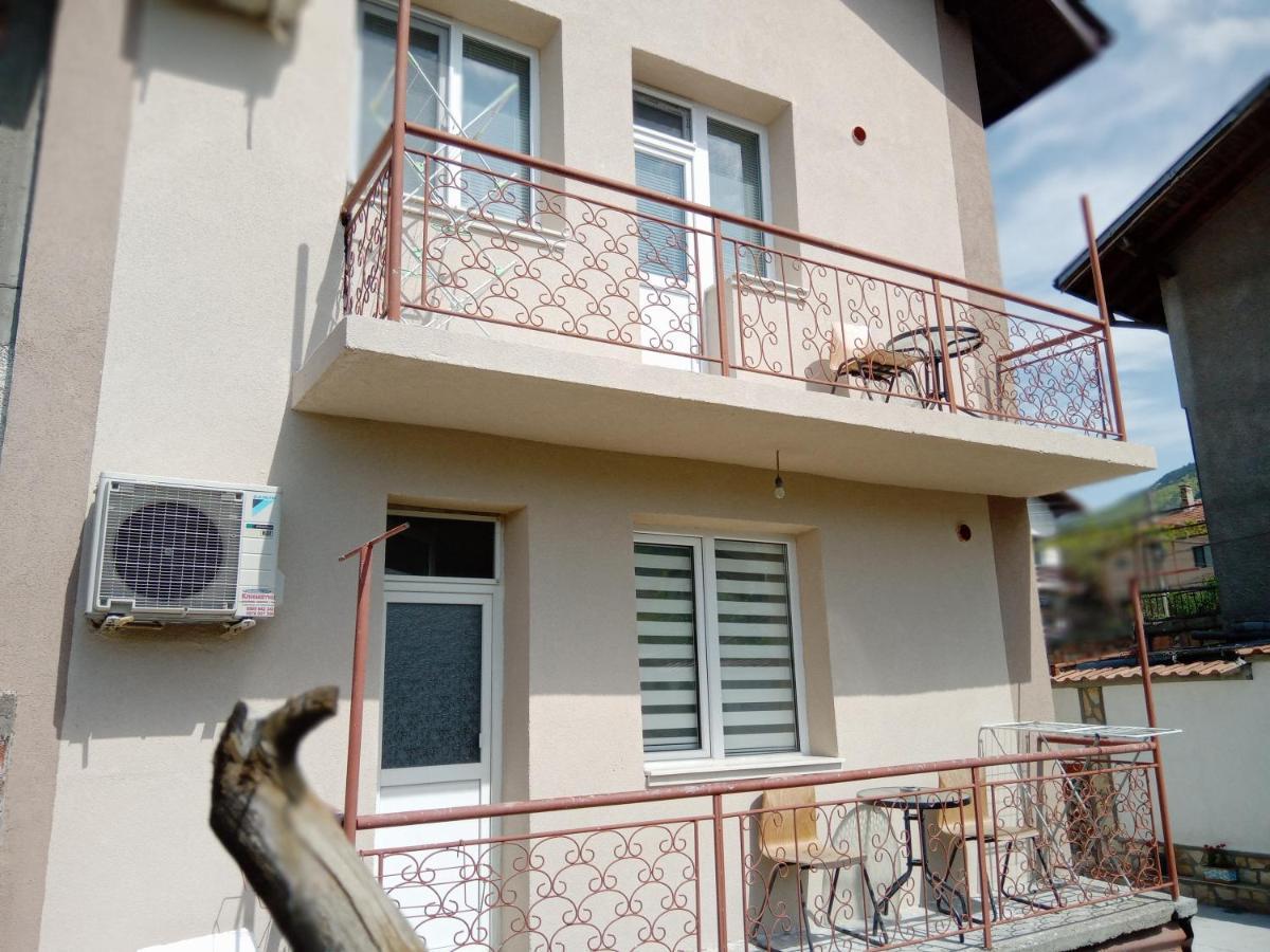 Holiday Guest House Kemo Sapareva Banya Luaran gambar