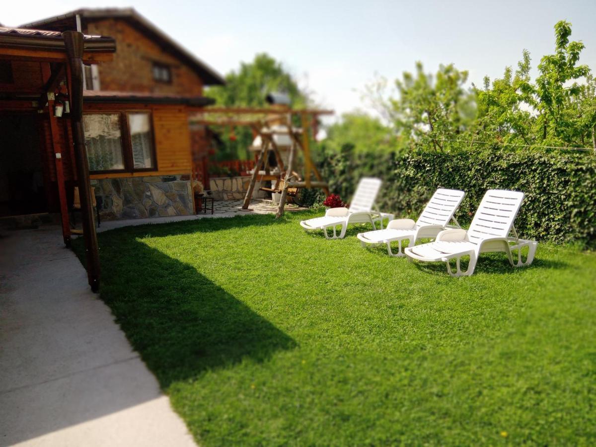 Holiday Guest House Kemo Sapareva Banya Luaran gambar