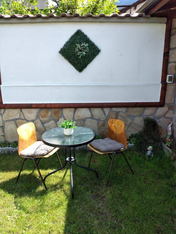 Holiday Guest House Kemo Sapareva Banya Luaran gambar